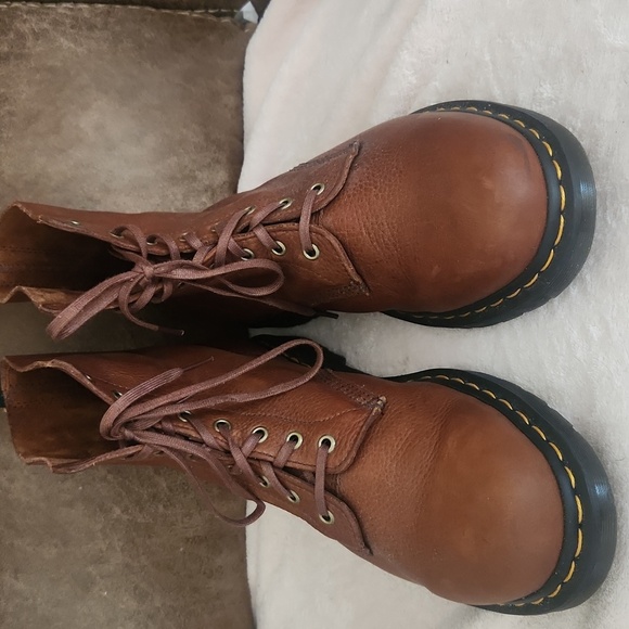 EUC! Dr. Martens Pascal  Airwair Boots - Picture 1 of 10